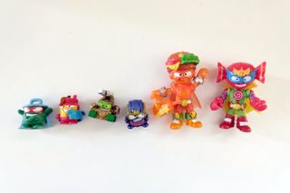 36 figuras Zuperzings