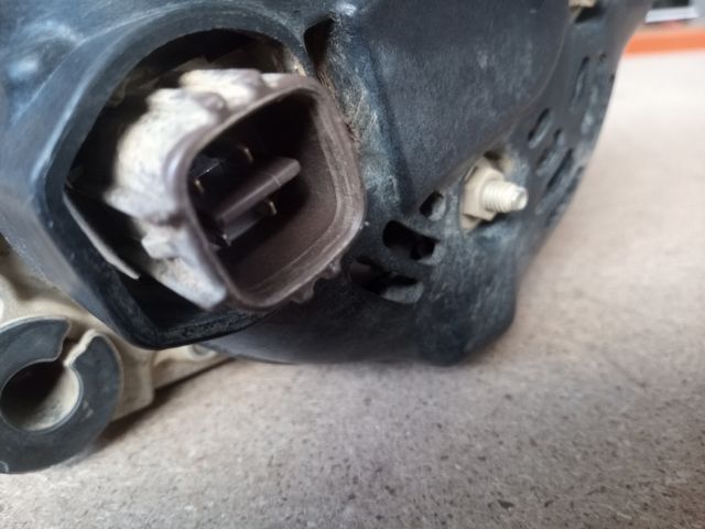 Alternador Toyota land cruiser j150 3.0