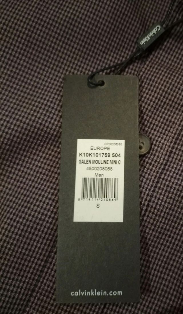 Camisa Calvin Klein nueva.