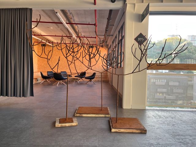 Scultura di alberi di ferro