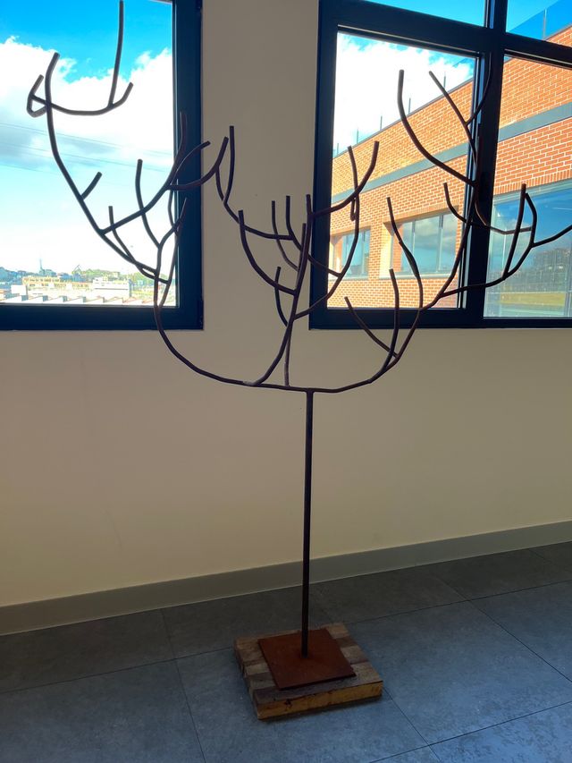 Scultura di alberi di ferro