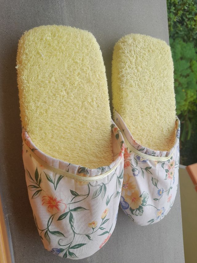 Pantofole di spugna