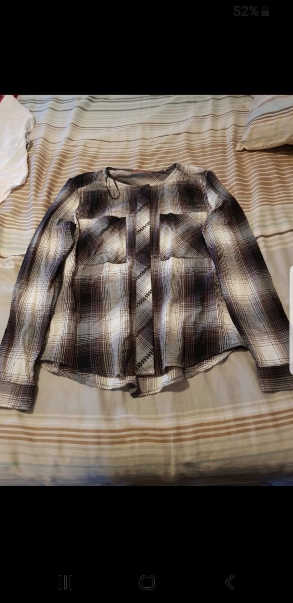 Camisa de cuadros negra y blanca