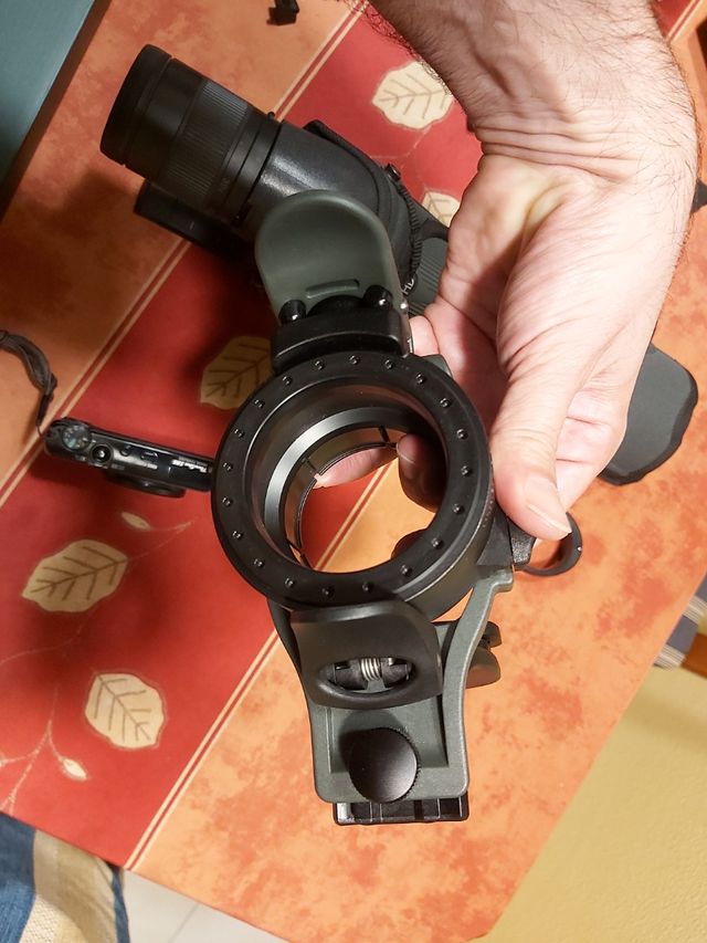 Adaptador cámara compacta Swarovski DCB II