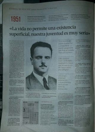 Bufandas y Revista "Fraga, de viva voz"