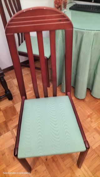 Mesa y sillas