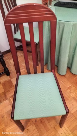 Mesa y sillas