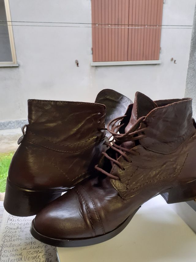 stivaletti in pelle , no spedizioni 