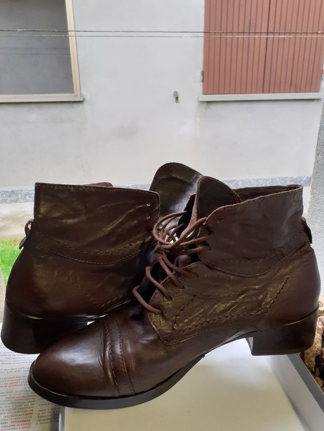 stivaletti in pelle , no spedizioni 