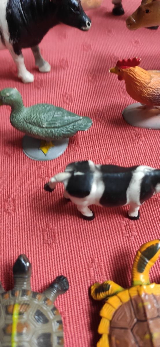 animales de plástico