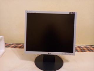 Monitor LG flatron 1750 SQ