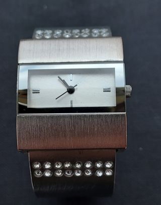 Reloj plateado 
