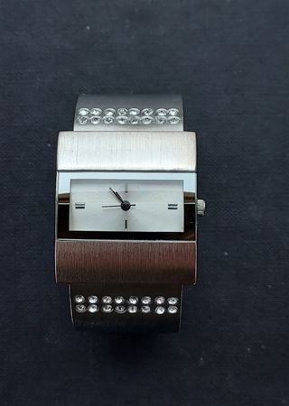 Reloj plateado 