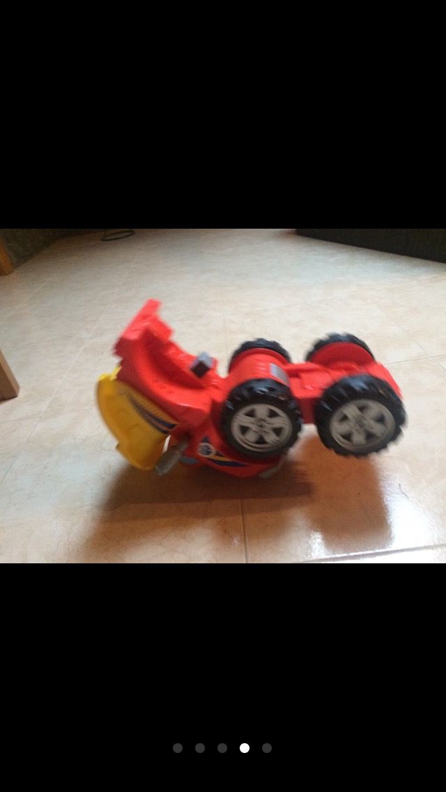 Chuk camión interactivo