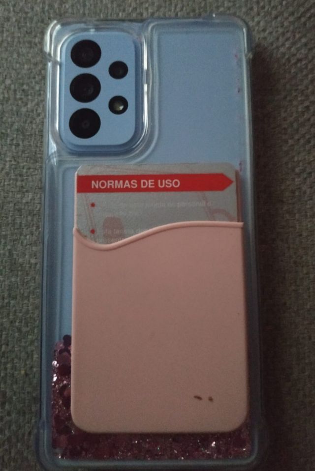 Porta tarjetas o billetes movil.