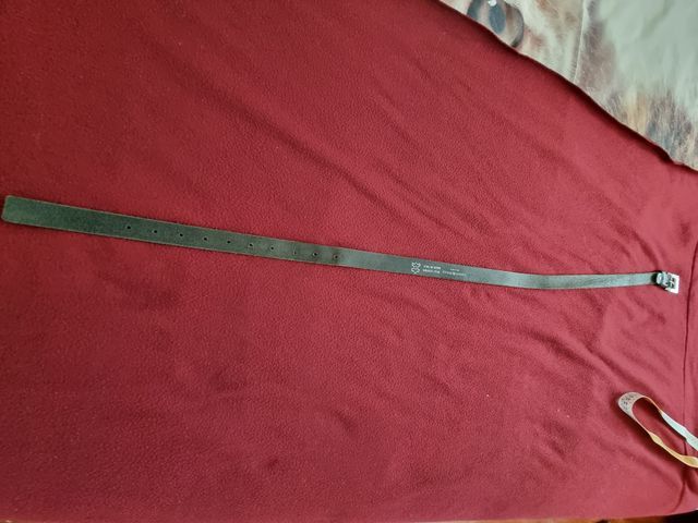 cintura in pelle nera con fibbia strass