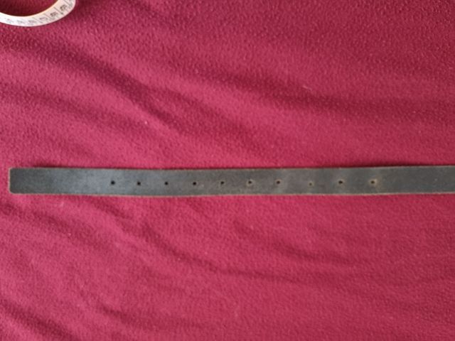 cintura in pelle nera con fibbia strass