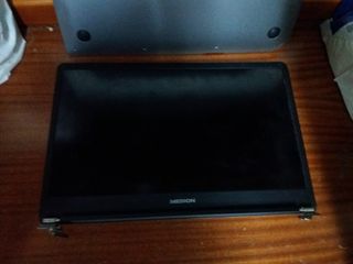 Bateria y patalla Portatil medion E4241.