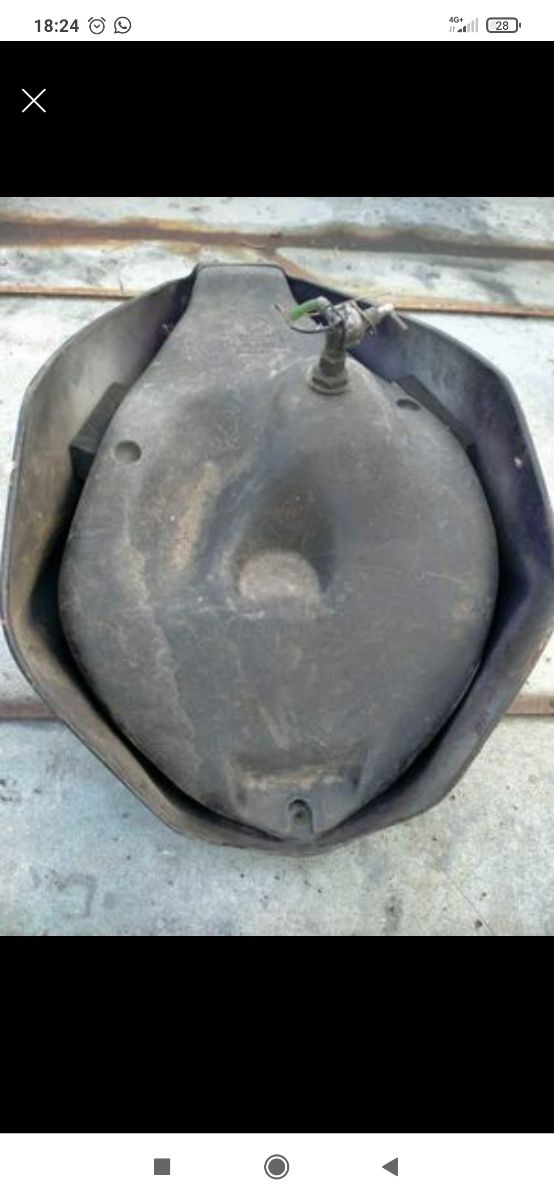 Serbatoio Aprilia con rubinetto