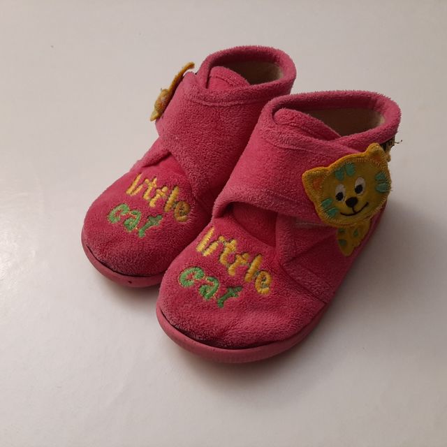Zapatillas estar en casa para niña talla 24