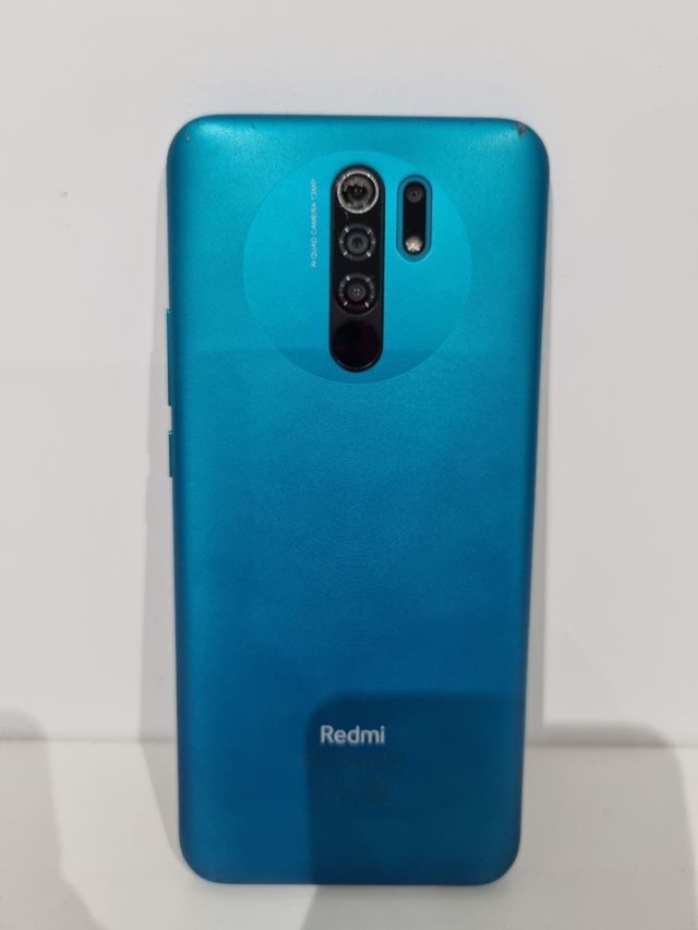 Xiaomi Redmi 9, scatola, cavo e caricabatterie