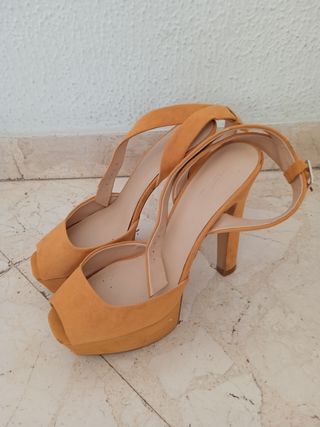 Tacones de Zara Basic