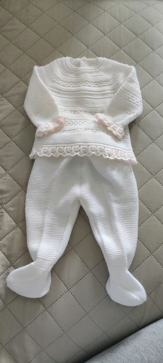 2 Conjuntos de bebe niña 1-3 meses.