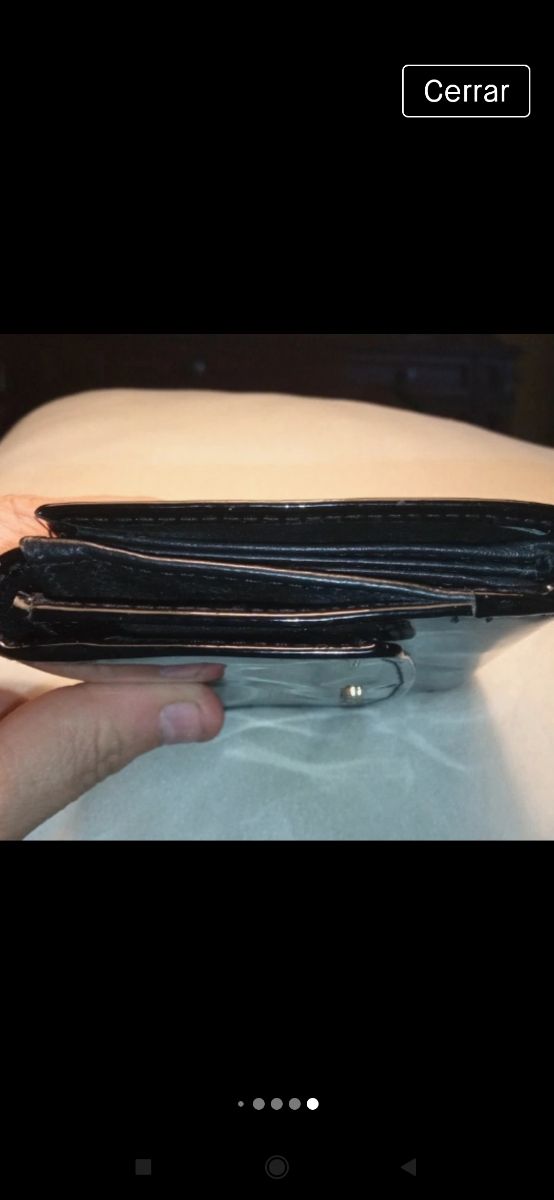 CARTERA DE CHAROL NUEVA