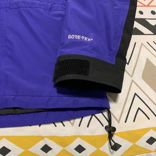 The North Face Gore-tex talla XS