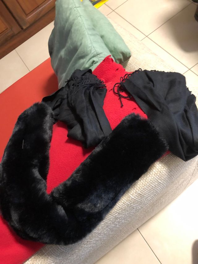 Sciarpa con collo in pelliccia sintetica