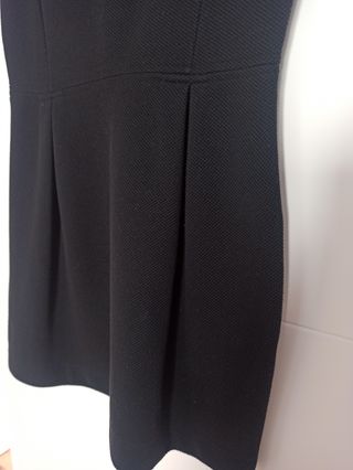 Vestido fiesta negro manga corta