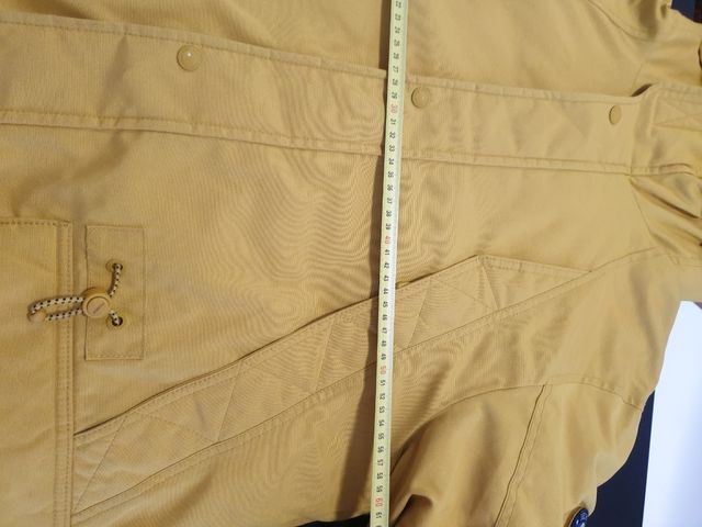 Parka /chaqueta  PULL&BEAR  35€