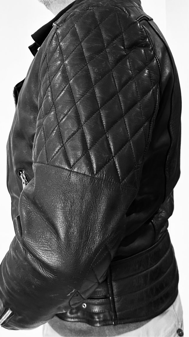 Cazadora AMI de Cuero de cremalleras.