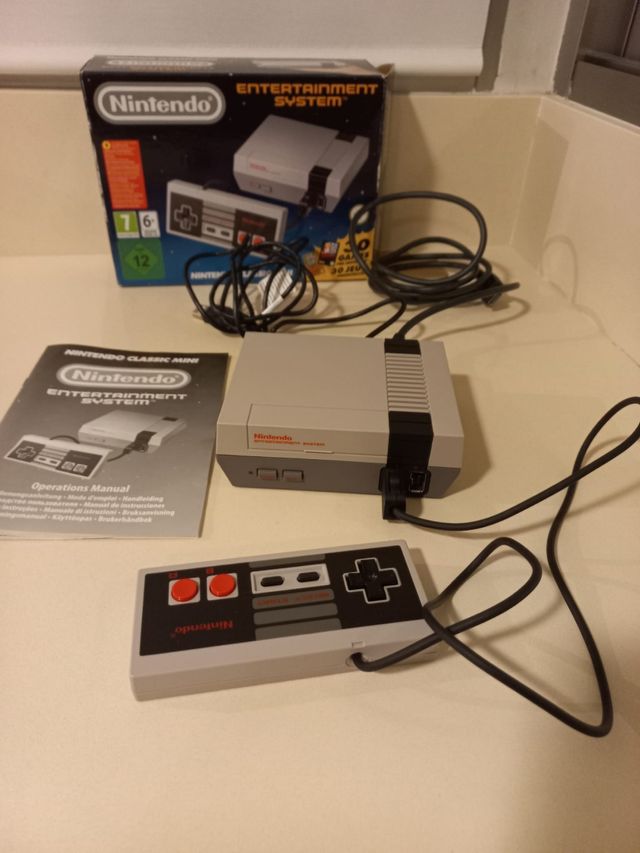 Nintendo NES clásica Mini nueva. Rebajada hoy!!