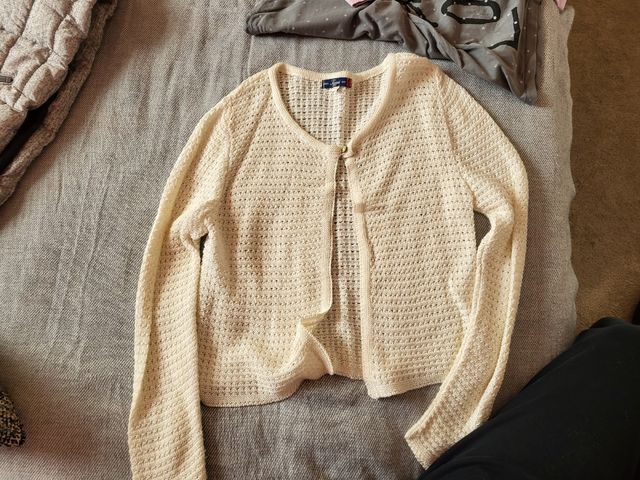 Chaqueta vestir niña marca Tizzas, color beige