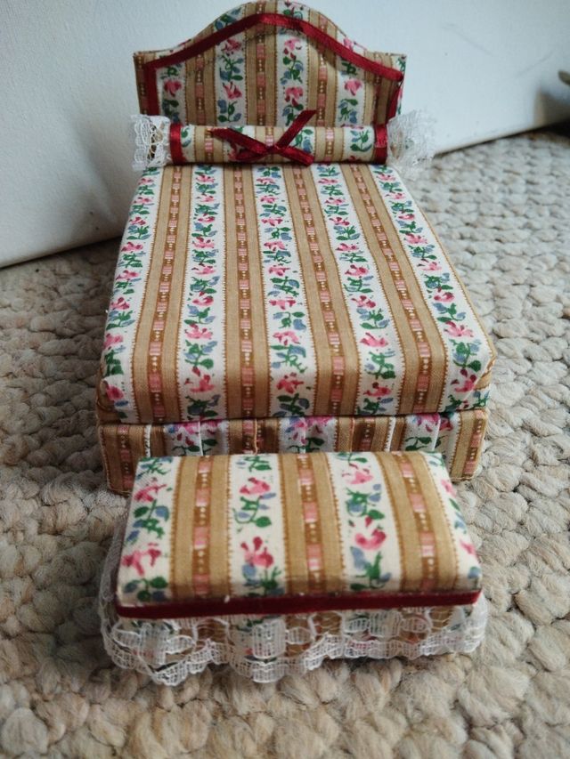 Cama Casa de muñecas #4