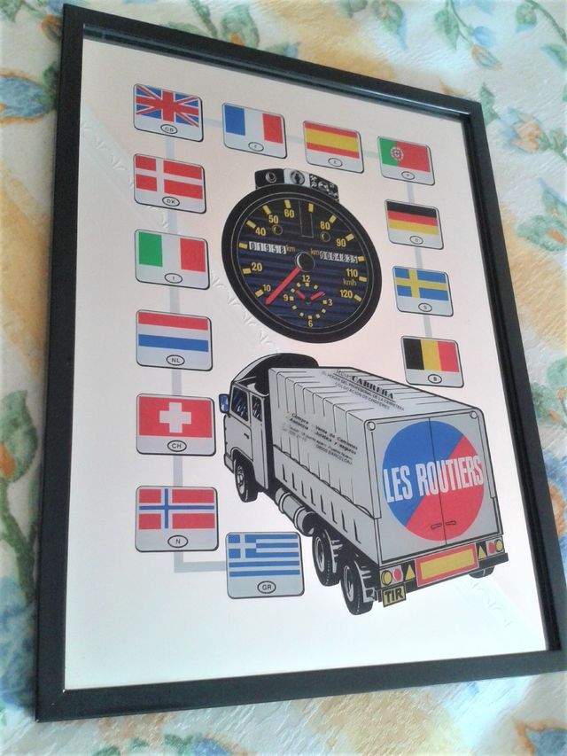 Precioso espejo niños banderas y camiones