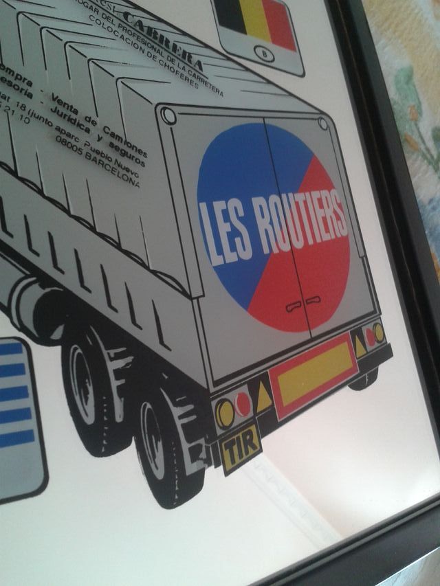 Precioso espejo niños banderas y camiones