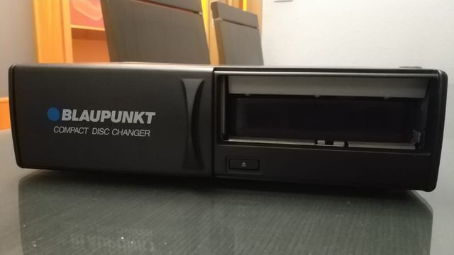 Radio y cargador cds