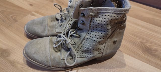 Botas talla 38 de piel girada