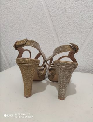 Tacones dorados De fiesta 