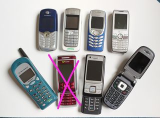 13€ cadauno. Diversi telefoni cellulari con batterie ma non c