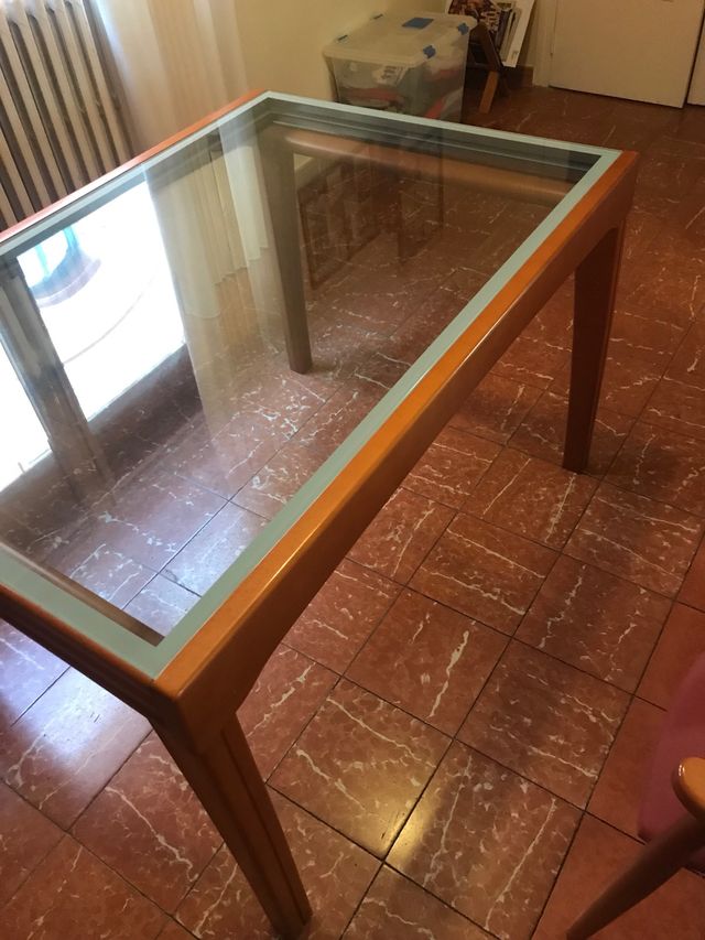 Mesa extensible de madera y cristal 120x81 plegada