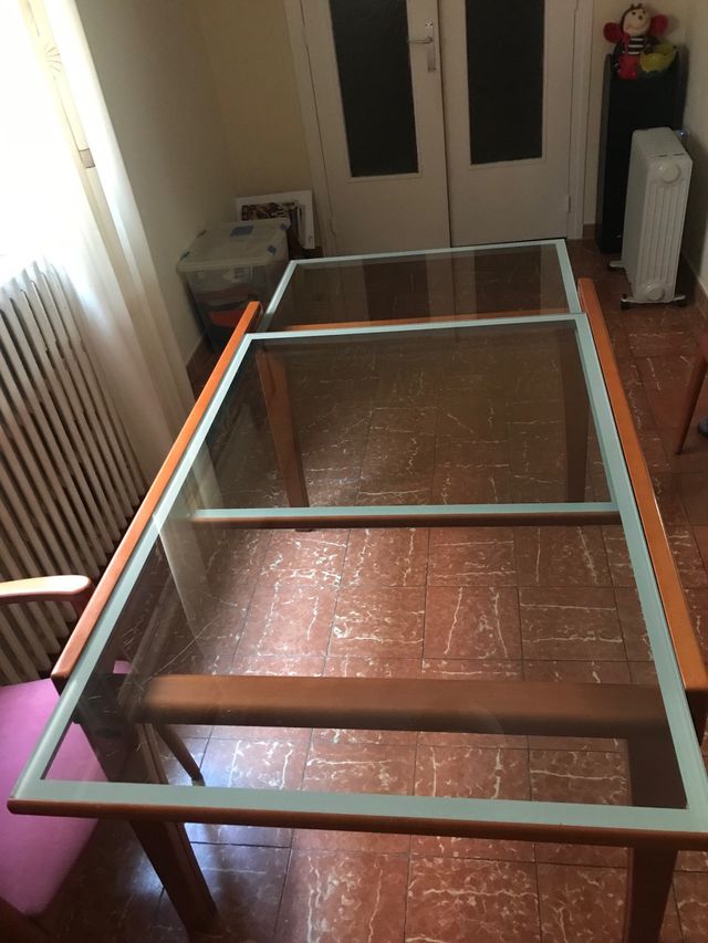Mesa extensible de madera y cristal 120x81 plegada
