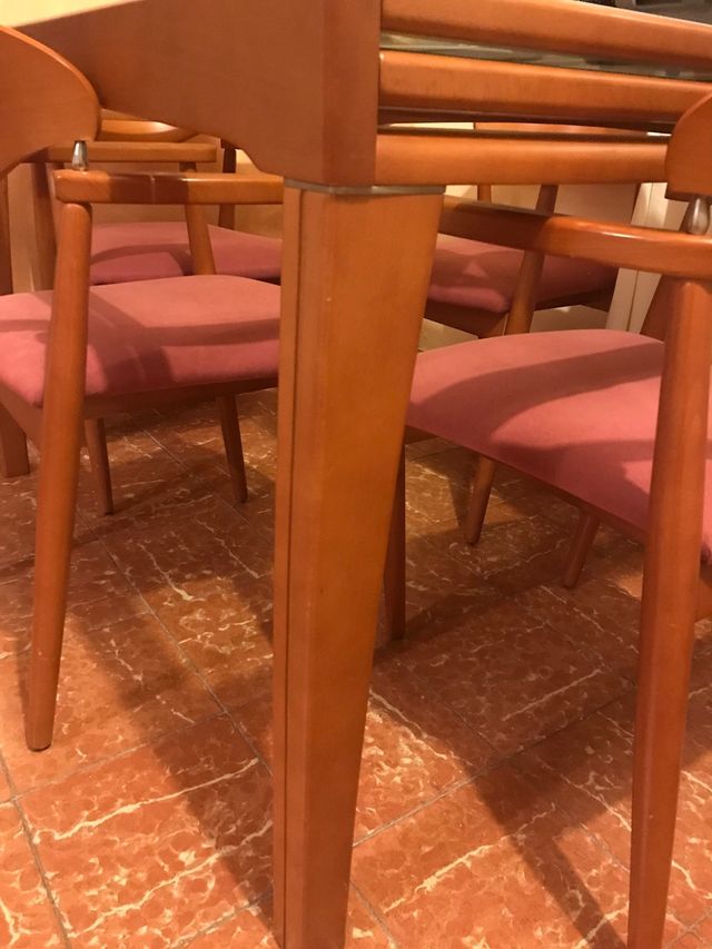 Mesa extensible de madera y cristal 120x81 plegada