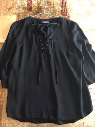 Blusa cordones