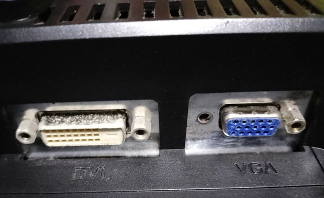 MONITOR DE PC CUADRADO HANNS.G DE 19 PULGADAS GRIS