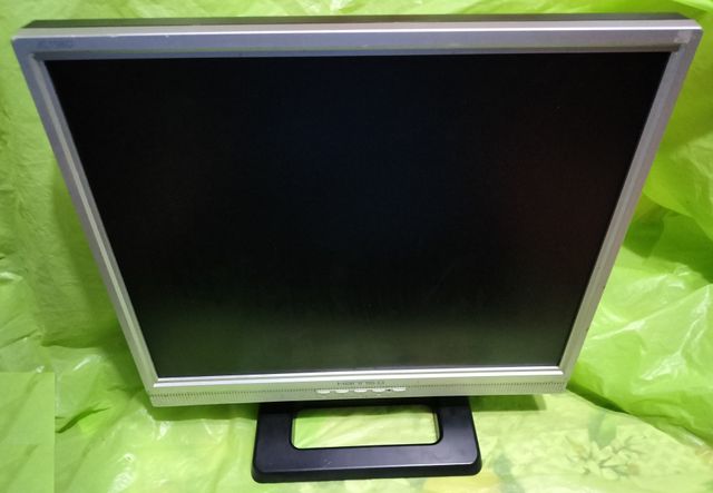 MONITOR DE PC CUADRADO HANNS.G DE 19 PULGADAS GRIS