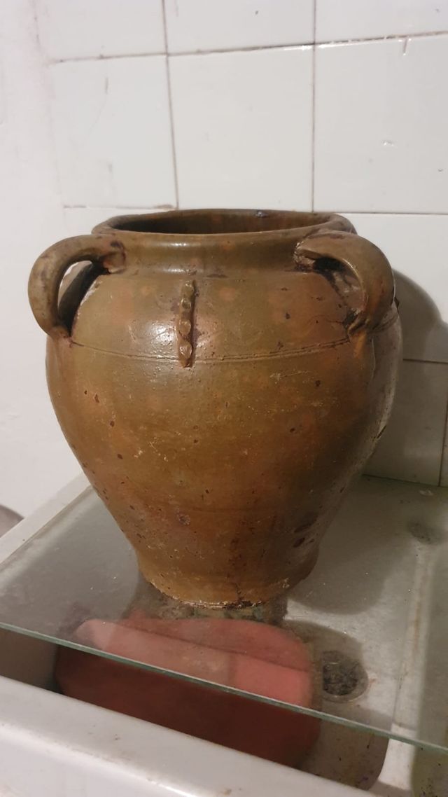 Orza antigua de Naval.