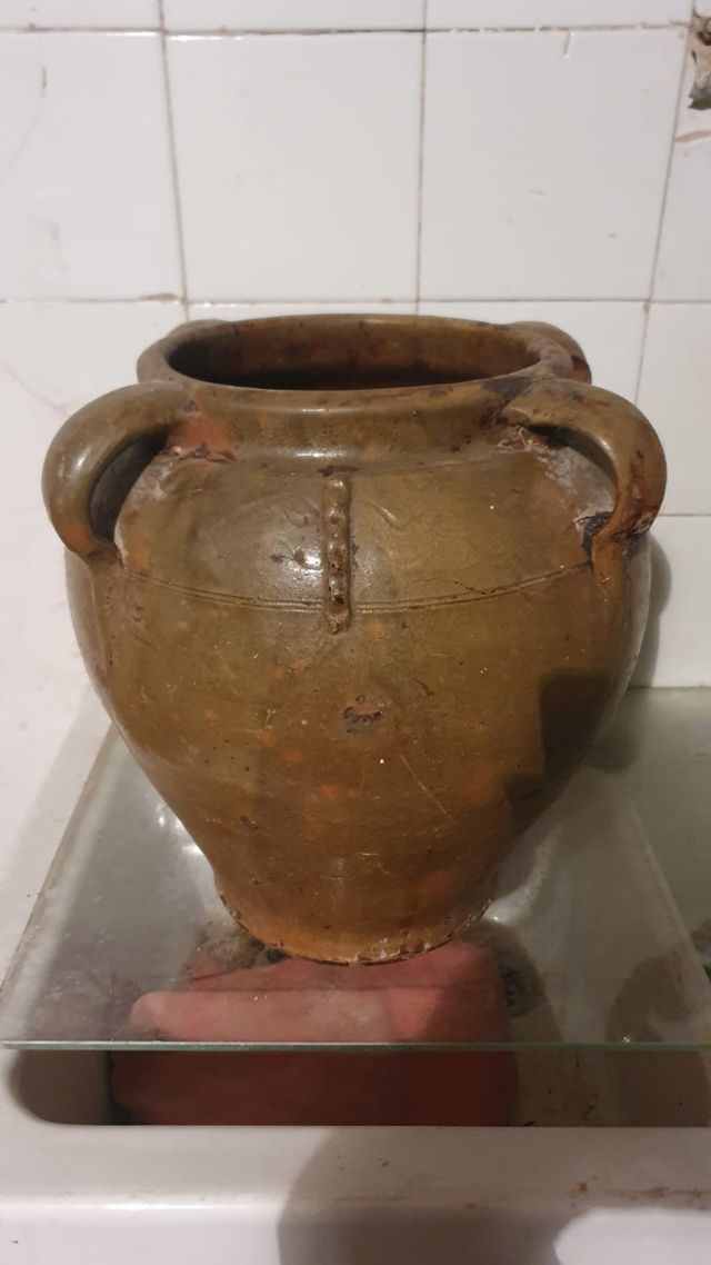 Orza antigua de Naval.